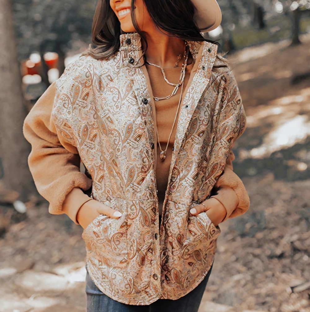 Umgee Paisley Patterned Cream Teddy Jacket. Oversized Small. NWT